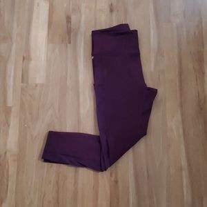 24HRS Purple Fabletics Leggings w. Mesh pockets L